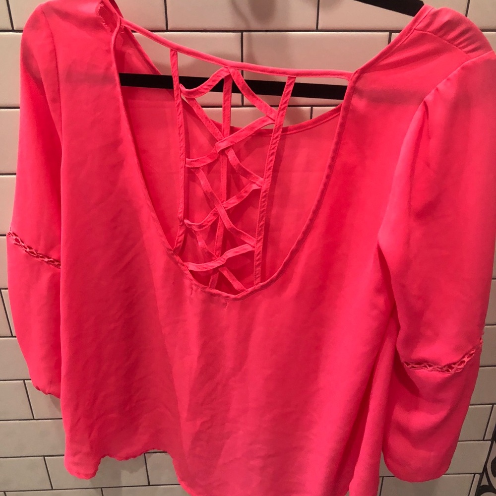 blouse with open back
